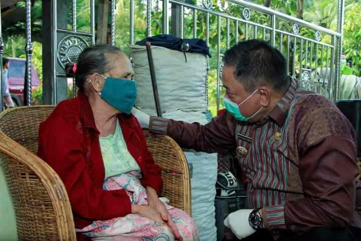 Rehitna Beru Karo Warga Desa Kuta Buluh Senang Dikunjungi Bupati Dairi