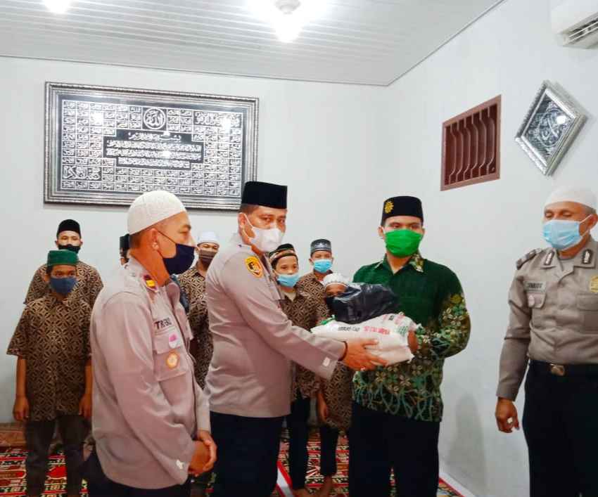 Resmikan Bangunan Musholah Al-Barokah, Kapolsek Medan Area Kompol Faidir Chaniago Adakan Syukuran