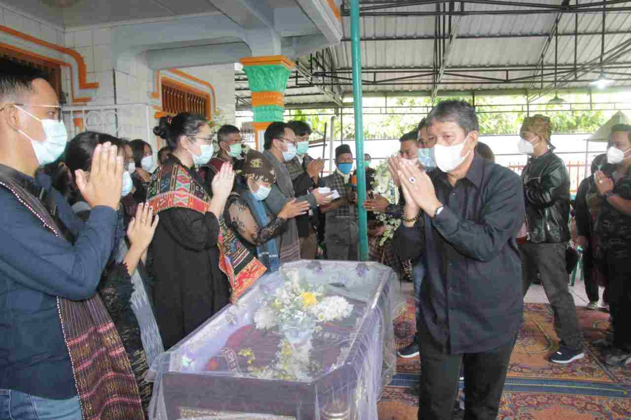 Wakil Walikota Siantar Melayat Anggota DPRD Alex Panjaitan