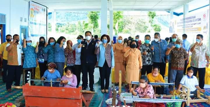 Bupati Dairi : Ibu-Ibu Partonun akan Dibina Untuk Berwirausaha