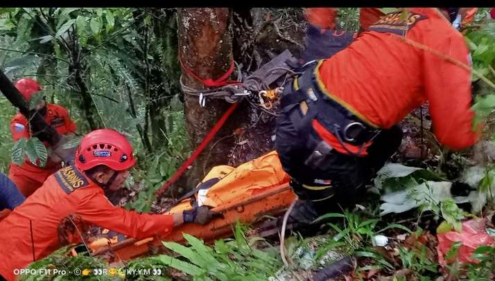 Tim Basarnas Medan Evakuasi Sesosok Mayat Didalam Jurang di Wilayah Kecamatan Merek