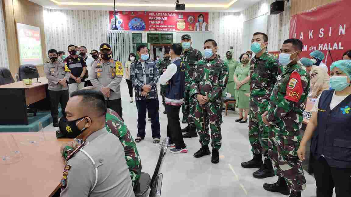 Cegah Penyebaran Covid, Polres dan Kodim 0207 Simalungun Ikuti Vaksinasi Tahap II