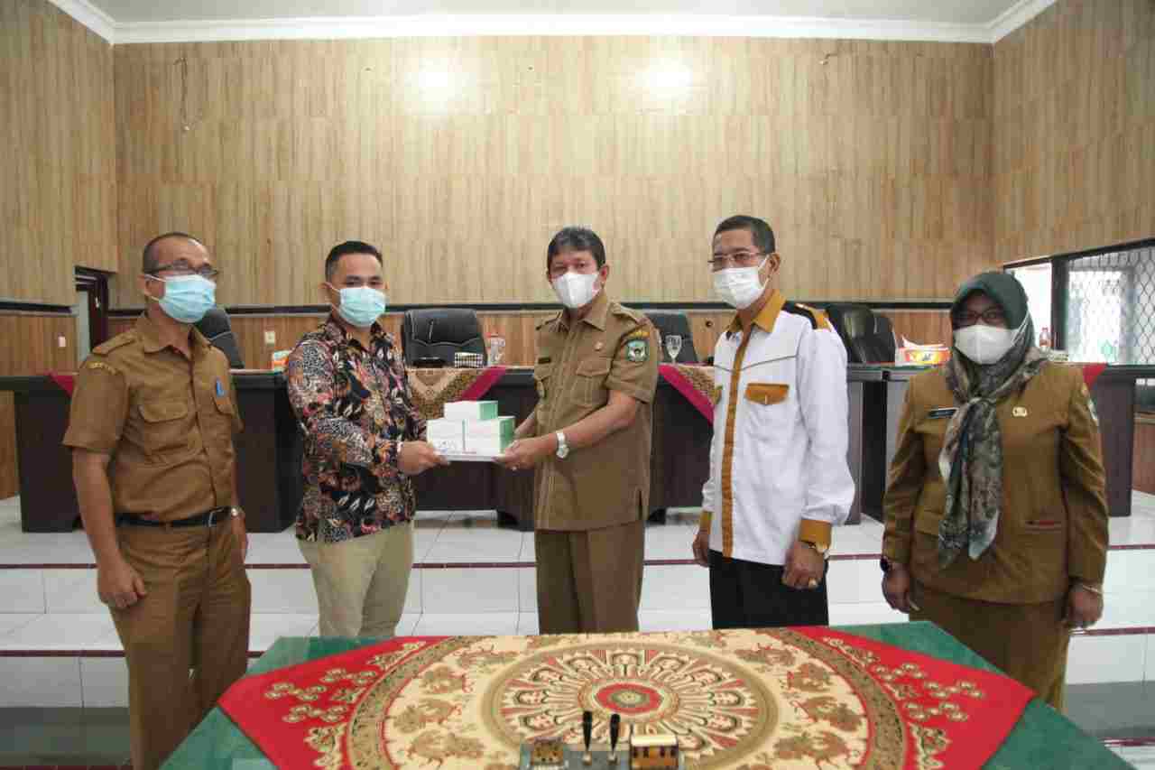 KPU Hibahkan 575 Unit Thermo Gun ke Pemko Siantar