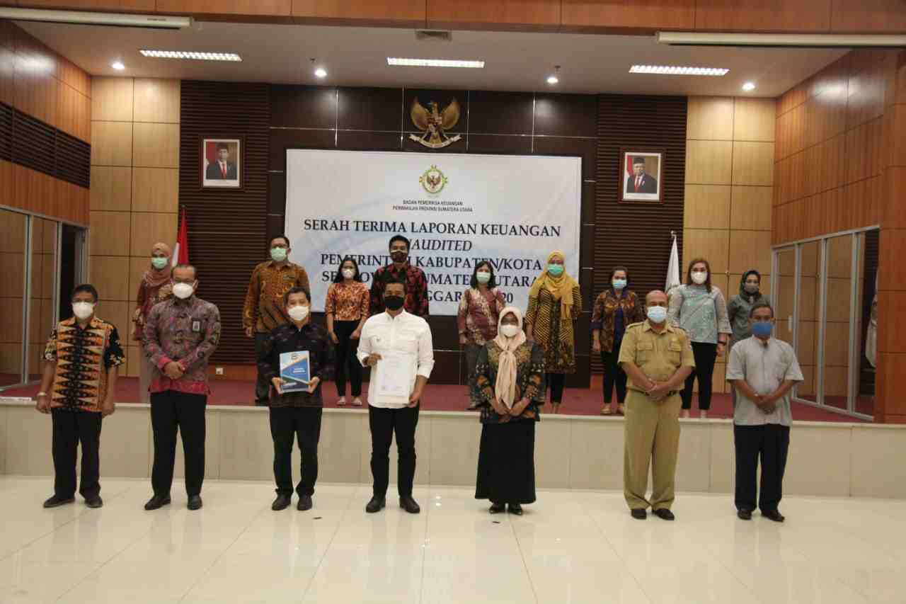 Wali Kota Siantar Serahkan Laporan Keuangan Unaudited TA 2020 ke BPK