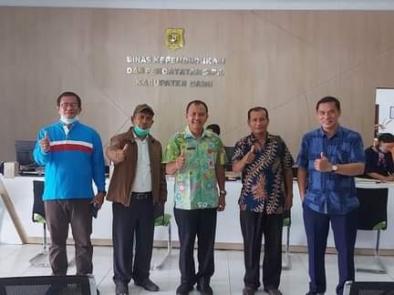 Sejumlah Dekan Fakultas Pertanian Universitas Darma Agung Kunjungi Dinas Dukcapil Dairi