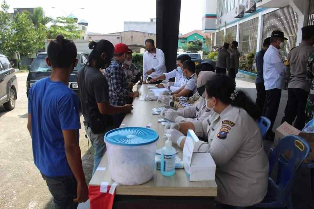 Lakukan Penyekatan dan Tes Urin Pengendara, Kapolres Labuhanbatu: Kita Harus Belajar Dari India 