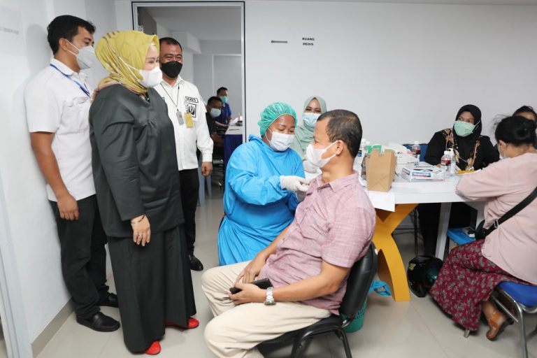 630 Pelaku UMKM Divaksin Covid-19, Marlin : Jangan Takut