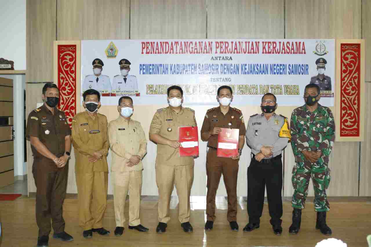 Bupati Samosir Tandatangani MOU dengan Kajari