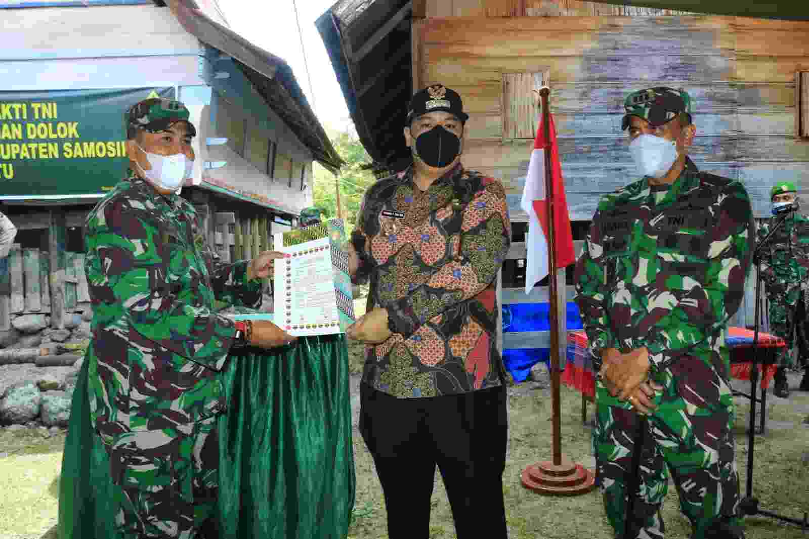 Bupati Samosir, Danrem 023/KS Tutup Karya Bhakti TNI Kodim 0210/TU di Desa Bonandolok