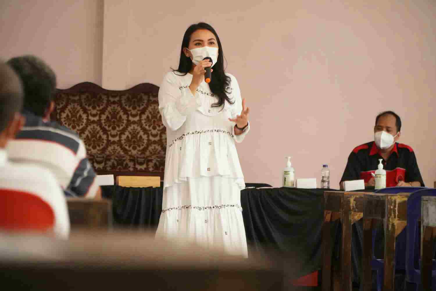 Gotong Royong Kemanusiaan MRS Foundation Dan Medan Rangers Bantu Pasien Isoman Di Kota Medan