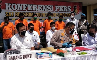 Polrestabes Medan Rilis Kelima Pelaku Penyiraman Air Keras Terhadap Wartawan