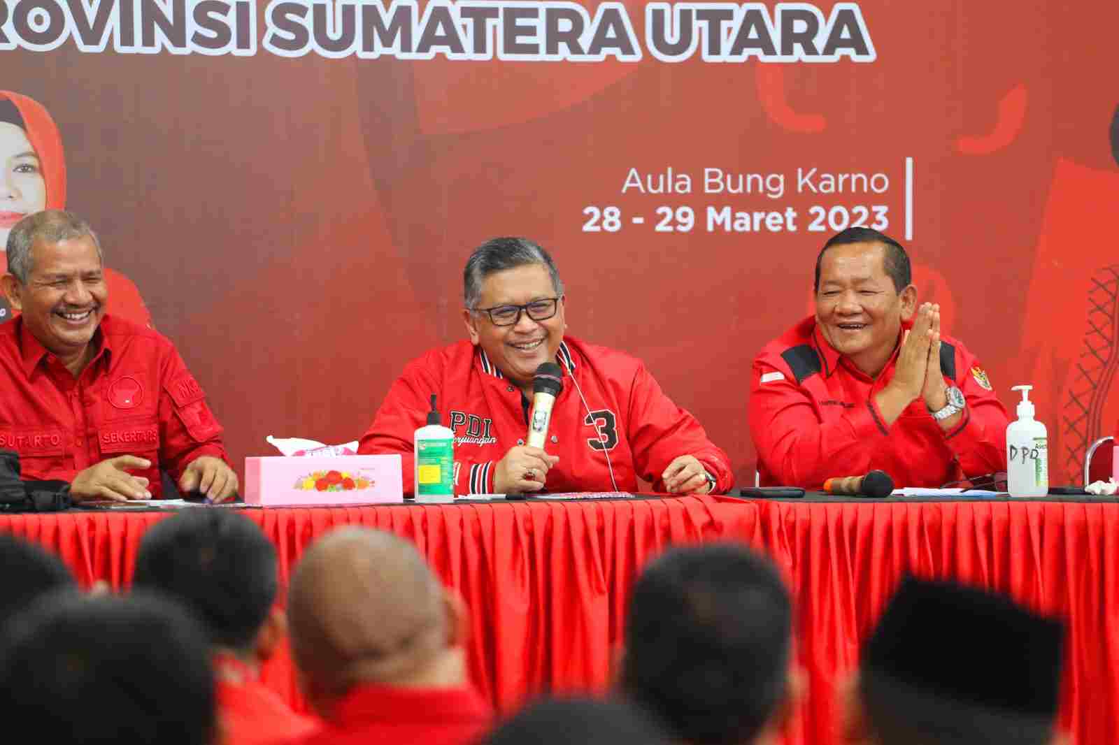 Pimpin Rapat Konsolidasi PDIP dari Medan, Hasto Sampaikan Pesan Megawati Soal Teguh Berideologi