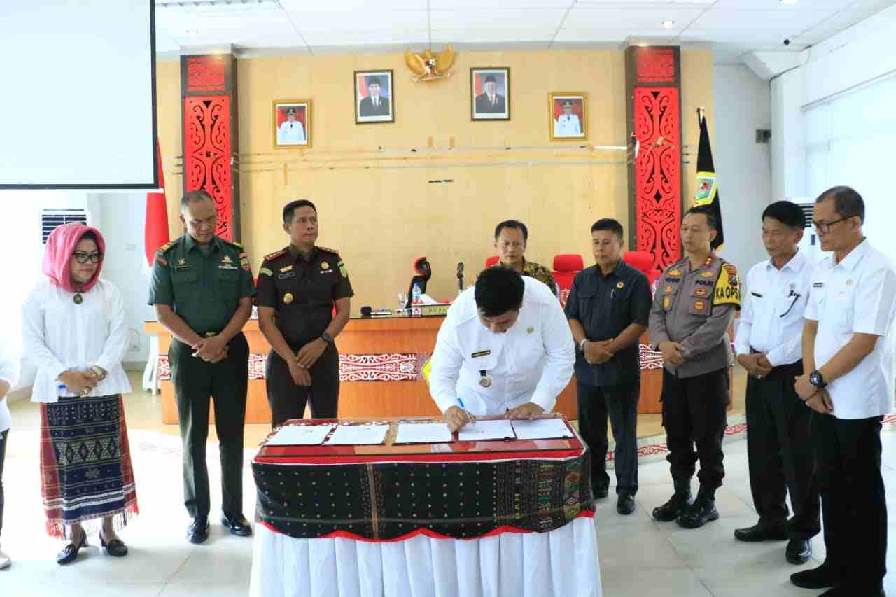 Pemkab Samosir, KPU dan Bawaslu Tandatangani Naskah Perjanjian Hibah Daerah