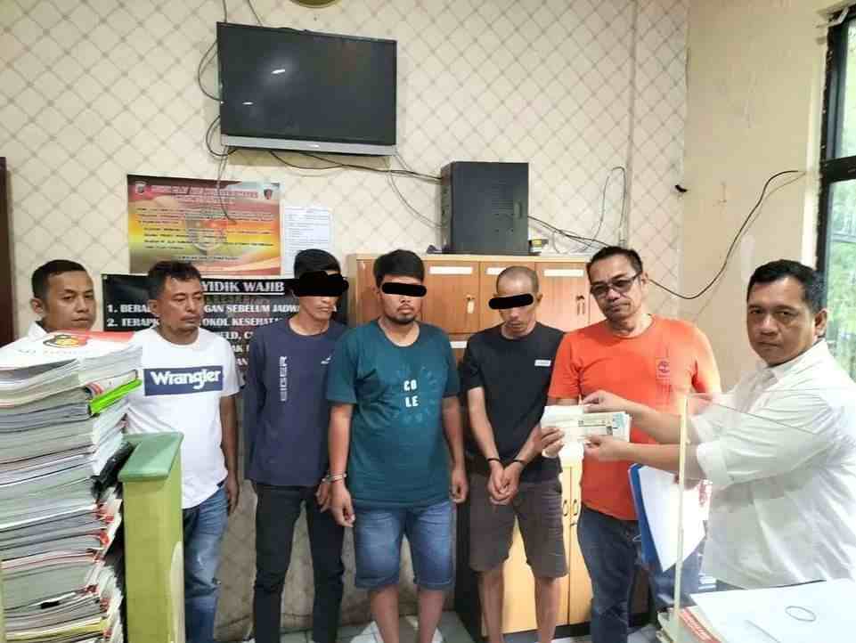 Lagi Nyabu, Komplotan Pembuat STNK Palsu Ditangkap di Medan