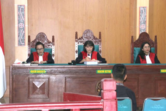Sidang Perdana Camat Sipahutar Non Aktif Didakwa Melanggar Aturan Pemilu