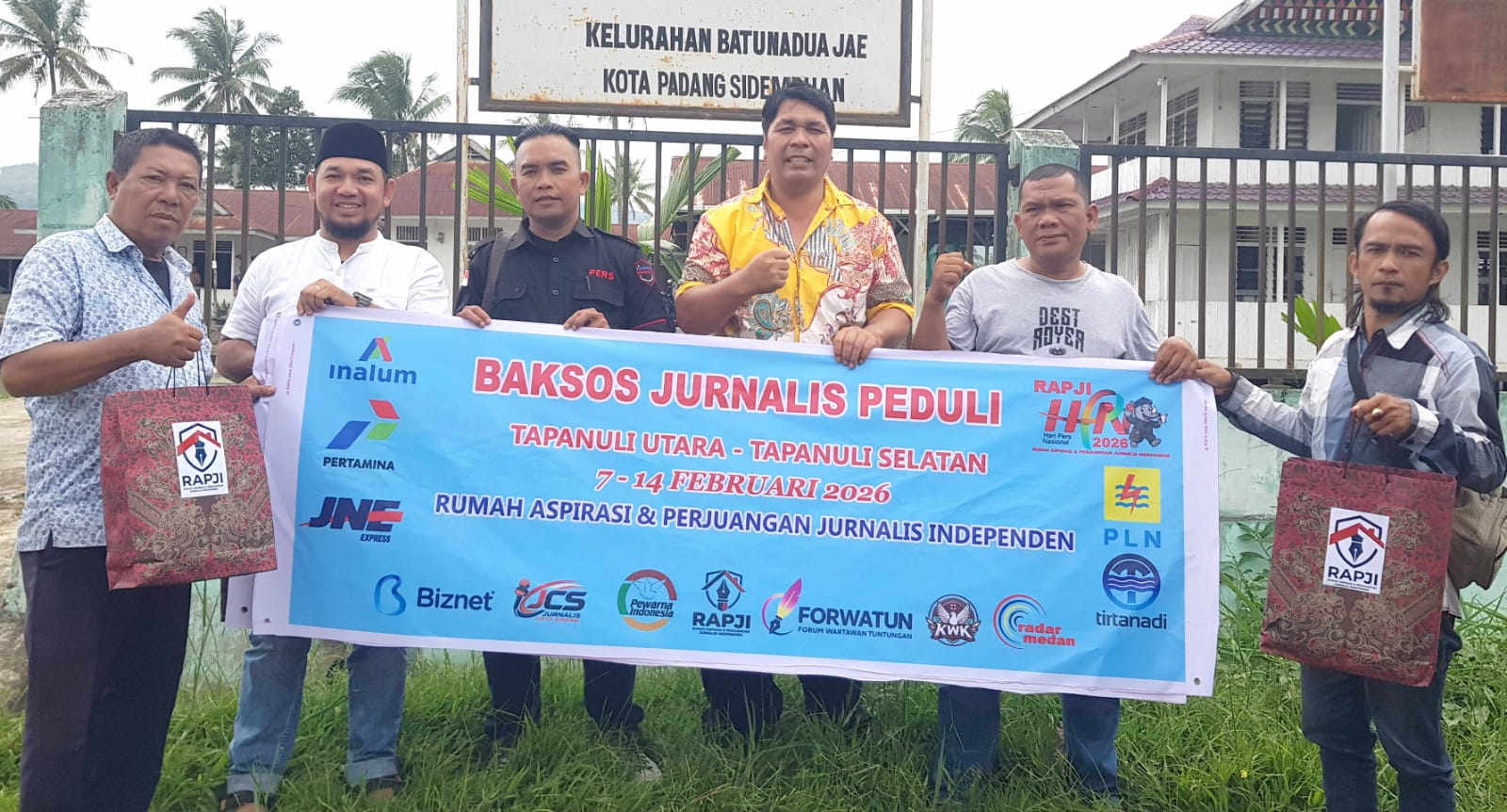 Deklarasi di Padangsidimpuan, RAPJI Salurkan Bantuan Alat Liputan untuk Jurnalis di Tapsel dan Taput