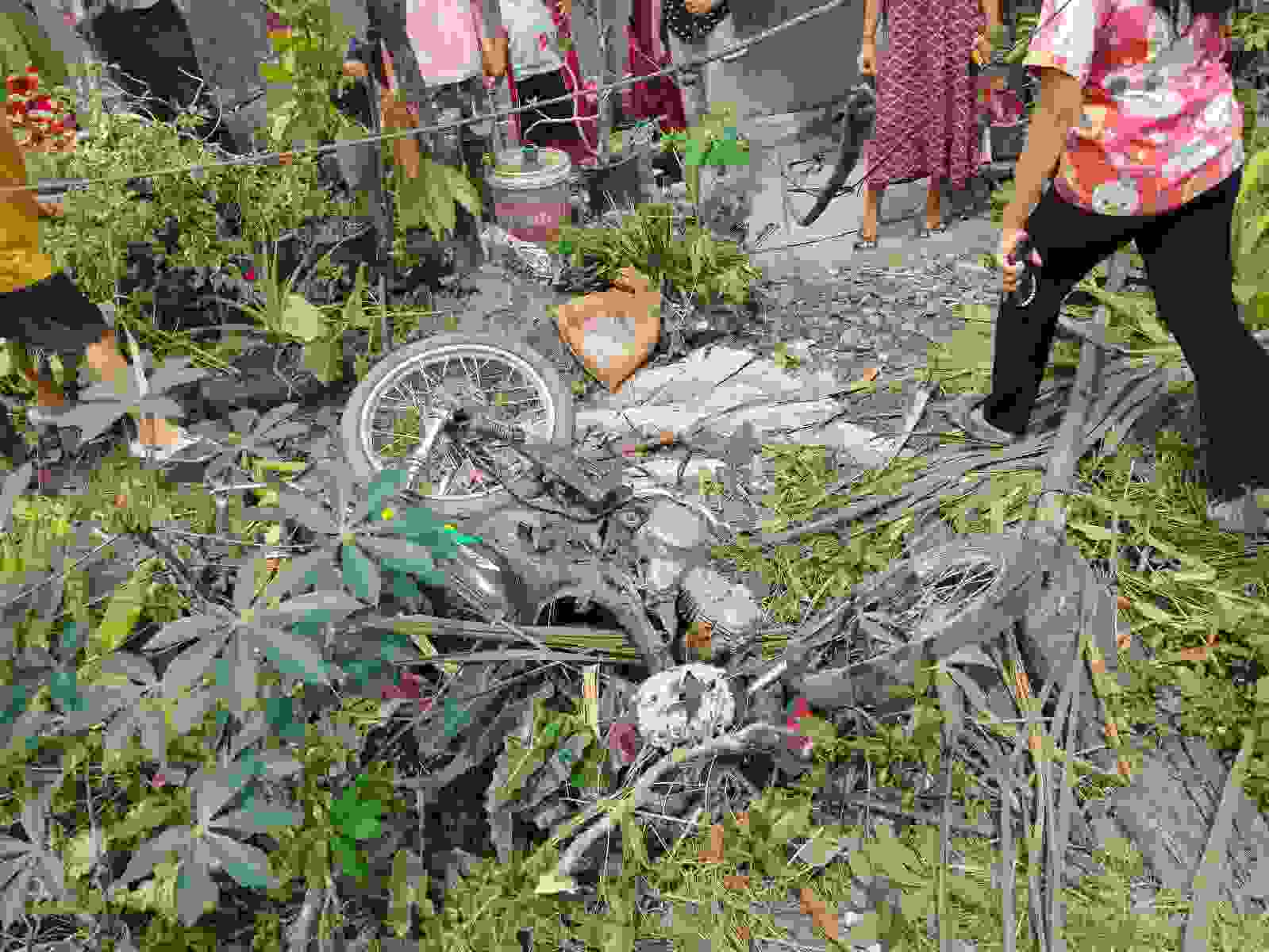 Sepeda Motor Tanpa Pelat Tersambar Kereta Api di Perbaungan