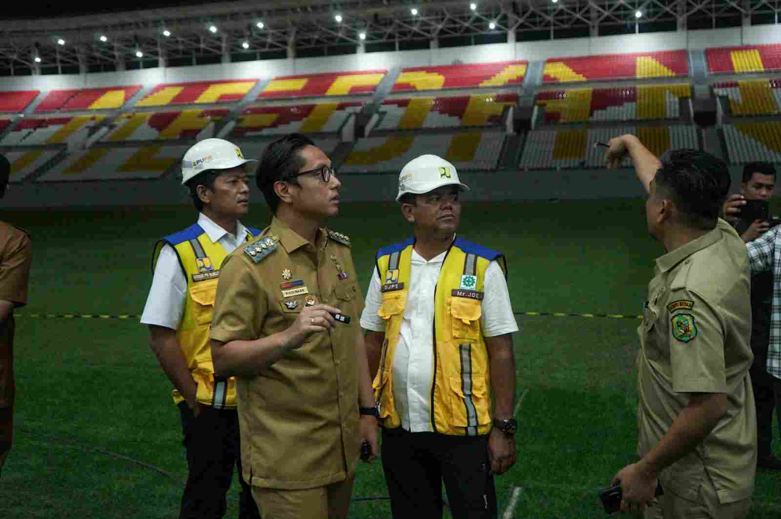 Rico Waas Investigasi Masuknya Komunitas Lari ke Stadion Teladan