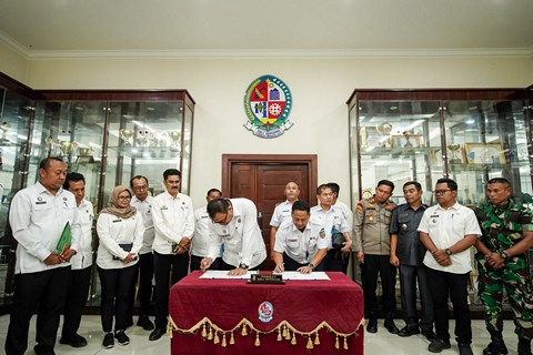 Pemkab Deli Serdang dan PT KAI Teken MoU Penataan Kawasan Eks Stasiun Deli Tua