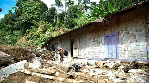 Korban Longsor Sembahe Dievakuasi, Akses Jalan Sibolangit Mulai Dibuka