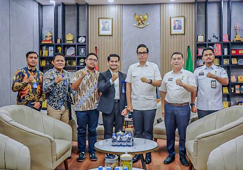 Terima Move Radio, Rico Waas Dorong Siaran Kreatif