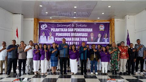 Bupati Toba Lantik Pengurus PEBITO Periode 2026–2031