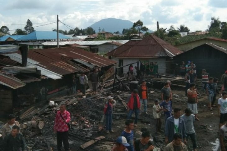 Gudang dan Rumah Kontrakan Terbakar di Tiga Raja Silimakuta, Simalungun