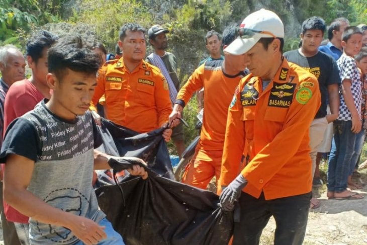 Tim Gabungan Temukan Supir L300 yang Masuk Jurang di Desa Bawang Simalungun