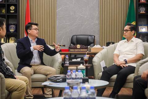 Terima Rektor Universitas Satya Terra Bhinneka, Rico Waas Dorong Kampus Cetak SDM Unggul