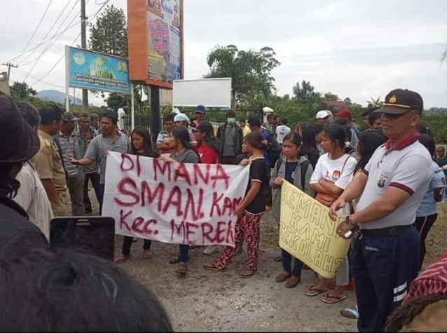 Warga Kecamatan Merek Minta Keadilan Soal Zonasi Penerimaan SMAN