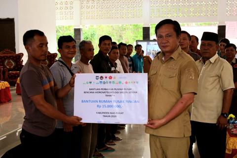 Bantuan Stimulan Rumah Terdampak Bencana Disalurkan kepada 59 KPM Warga Nias Barat