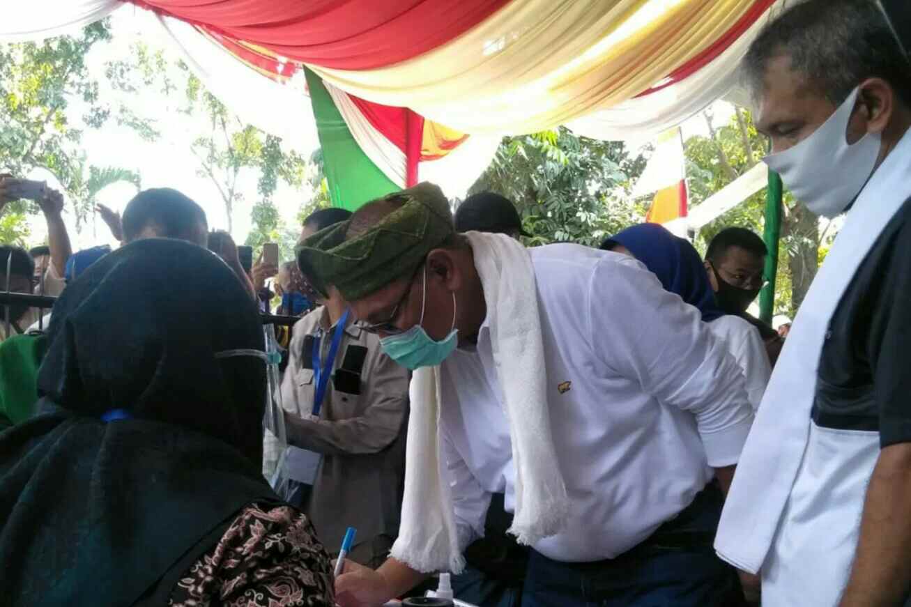 Naik Sepeda Pasangan Akhyar-Salman (AMAN) Mendaftar ke KPU Medan