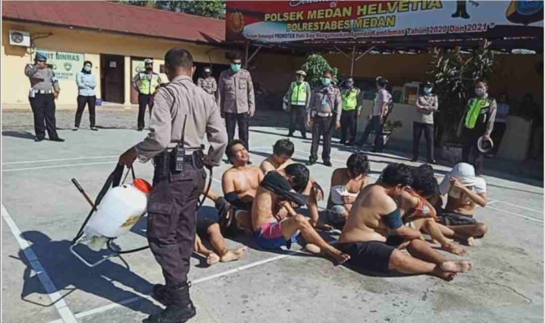 Jaga Kesehatan, Tahanan Polsek Medan Helvetia Olahraga dan Berjemur