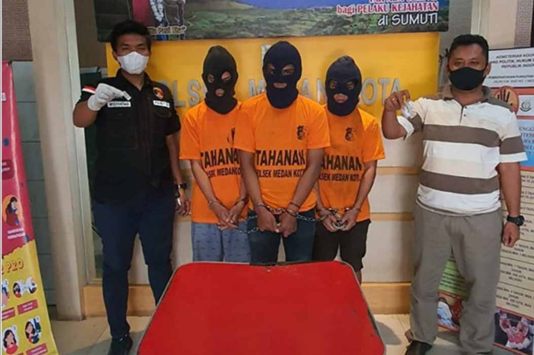 Niat Fly Batal, Tiga Sekawan Ini Ditangkap Tekab Polsek Medan Kota Usai Belanja Sabu