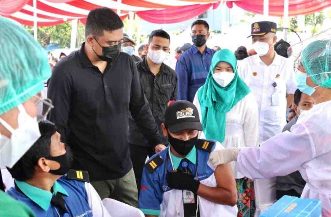 Usai Dilantik Walikota Medan Langsung Kerja, Tinjau Pelaksanaan Vaksinasi