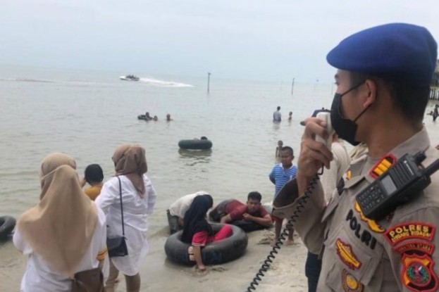 Amankan Wilayah Perairan, Sat Pol Air Polres Sergai Patroli di Sejumlah Lokasi Wisata Pantai