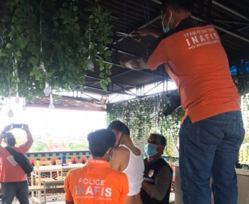 Diduga Karena Usaha Bangkrut, Warga Medan Petisah Ditemukan Gantung Diri di Kafe