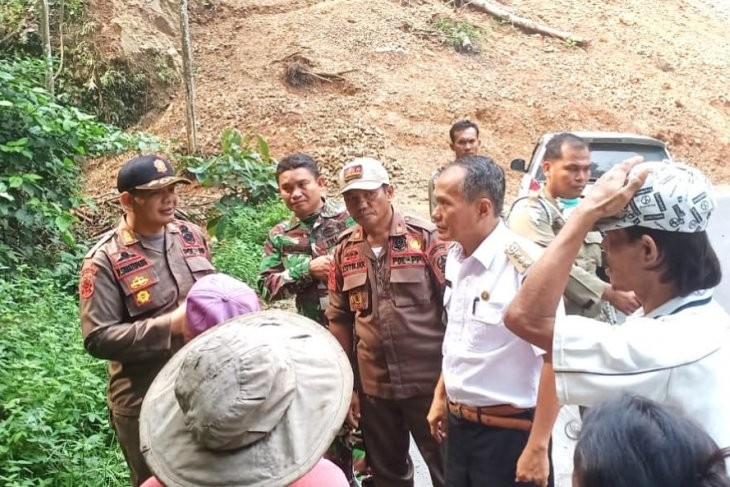 Rawan Longsor, Penambangan Galian C di Sitahuis ditertibkan