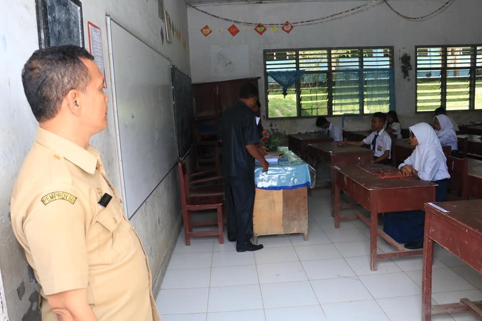 Pemkab Simalungun Tinjau Pelaksanaan UN SMP