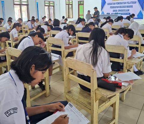 105 Siswa dari 37 SMP Ikuti  Pelatihan Seleksi Masuk SMA Unggulan