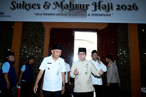 Sambut Kepulangan Kloter 2 Haji, Wagub Surya Apresiasi Petugas dan Harapkan Jemaah Jadi Teladan