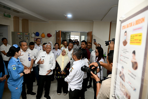 Wagub_Tinjau_Fasilitas_RSUD_THOMSEN_NIAS_(4)_jpg.jpg