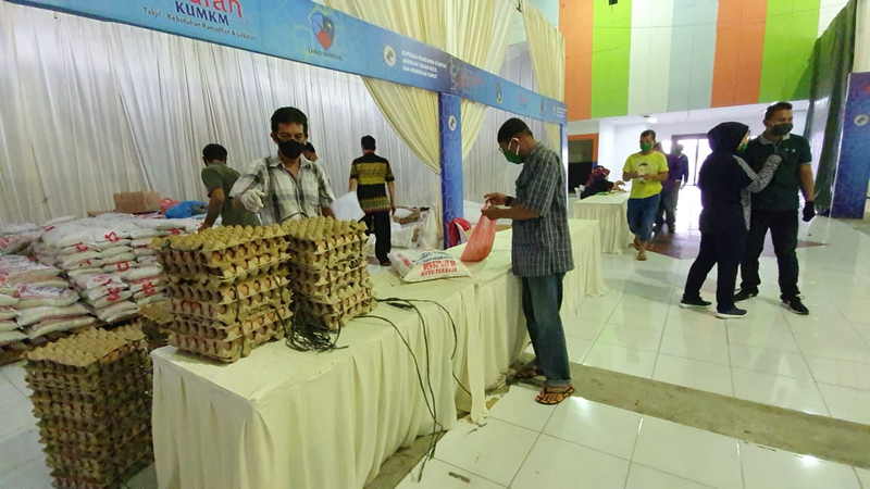 Ratusan Masyarakat Antusias di Pasar Murah Pemprov Lanud Soewondo Medan