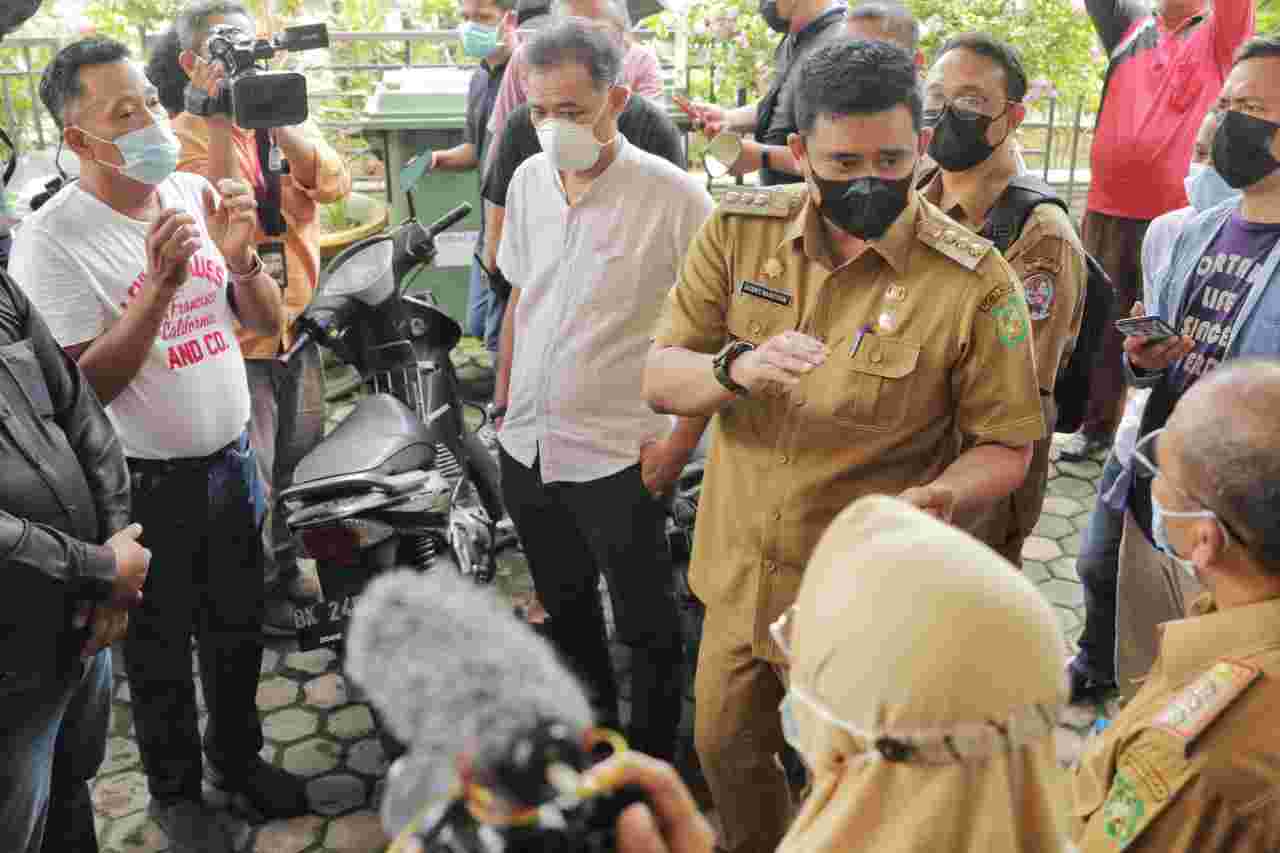 Dilapor Warga Sering Pungli, Kepling 17 Kelurahan Harjosari Dipecat Walikota Medan 