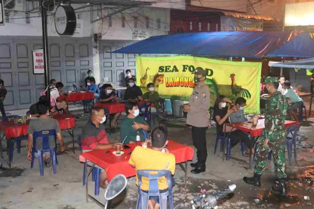 Patroli Prokes Terus Berlanjut, Masih Temukan Warga Tak Pakai Masker 