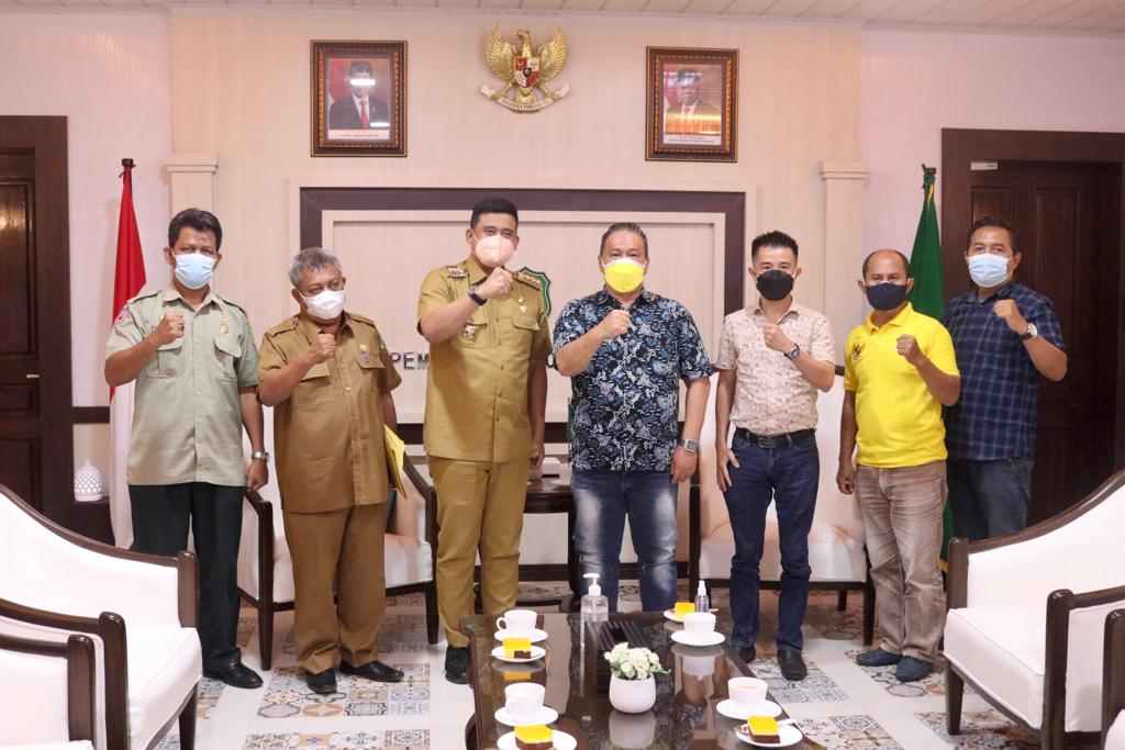 Bobby Nasution Apresiasi Penyemprotan Ecoenzim Komunitas Satu Hati