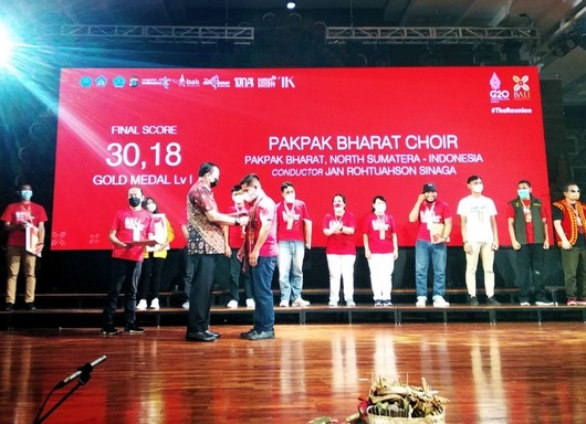 Ikuti Bali International Choir Festival, Tim Pakpak Bharat Choir Sabet Dua Medali Emas