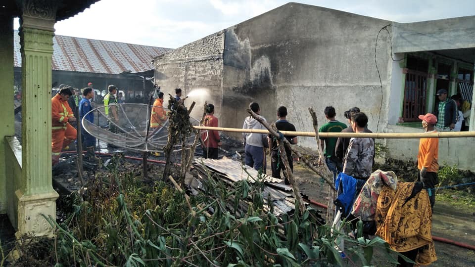 Tiga Rumah Terbakar di Aek Hotang