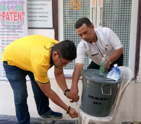 Antisipasi Covid-19 Kantor Camat di Kisaran Barat Mula Sediakan Antiseptic