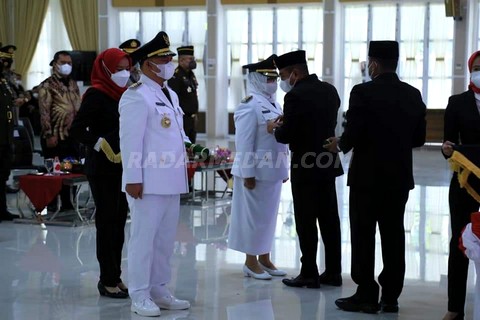 Gubsu Lantik Bupati dan Wakil Bupati Labuhanbatu Periode 2021-2024